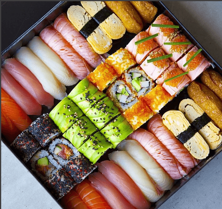 Картинки по запросу Заказать суши на дом   преимущества