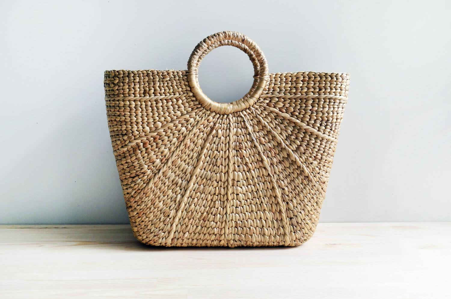 Модные эко-сумки: из ротанга, соломенные и плетеные