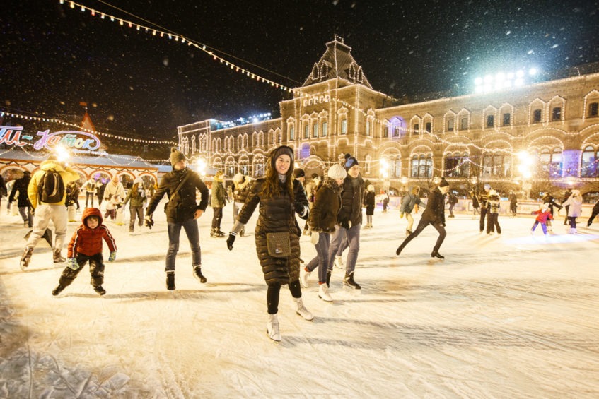 Где покататься на коньках этой зимой: бесплатные и платные катки Москвы